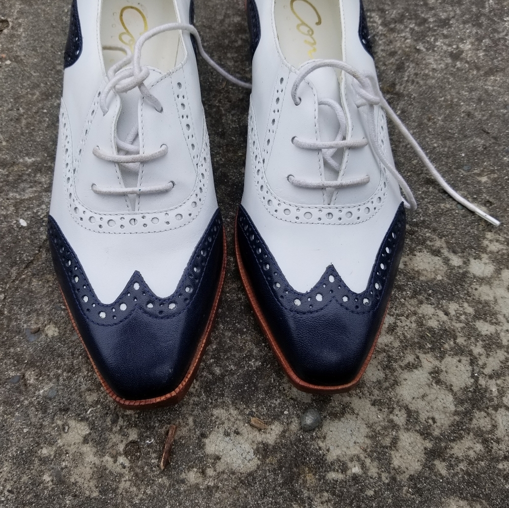 Vintage women's spectator oxford shoes